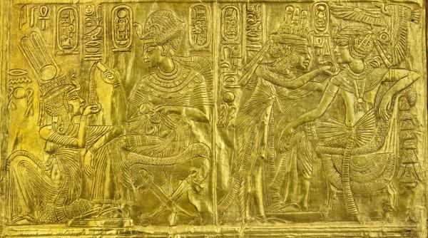 Gilded Wooden shrine with scenes of Tutankhamun and Ankhesenamun 