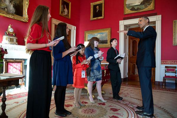 President Barack Obama meets with student reporters in the Red Room of the White House