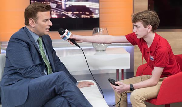 Joey Gorman interviewing FOX 32 reporter Scott Schnieder about his experiences in journalism Joey Gorman interviewing FOX 32 reporter Scott Schnieder about his experiences in journalism