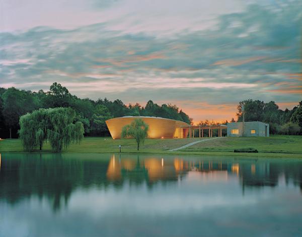 The Riggio-Lynch Chapel designed by Maya Lin (Photo Courtesy of Of Tim Hursley, the New York Review of Books) 