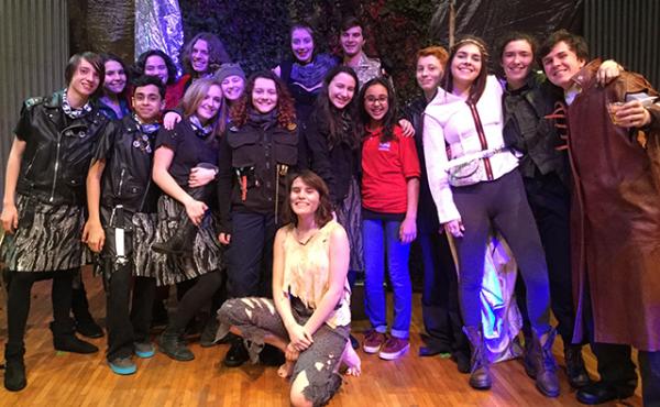 Sunaya with the Queen Lear Cast Sunaya with the Queen Lear Cast