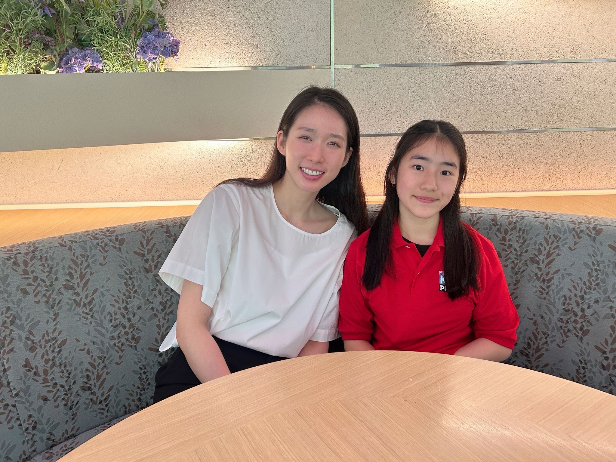 Alexis pictured with Olympic gold medalist Vivian Kong Alexis pictured with Olympic gold medalist Vivian Kong