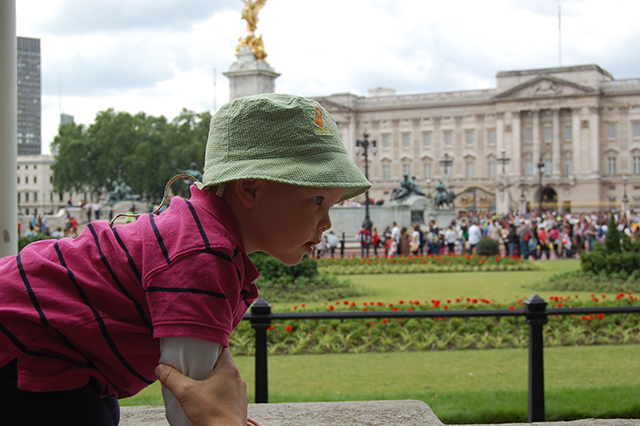 The author’s younger brother in front of Buckingham Palace, the Queen’s residence in London