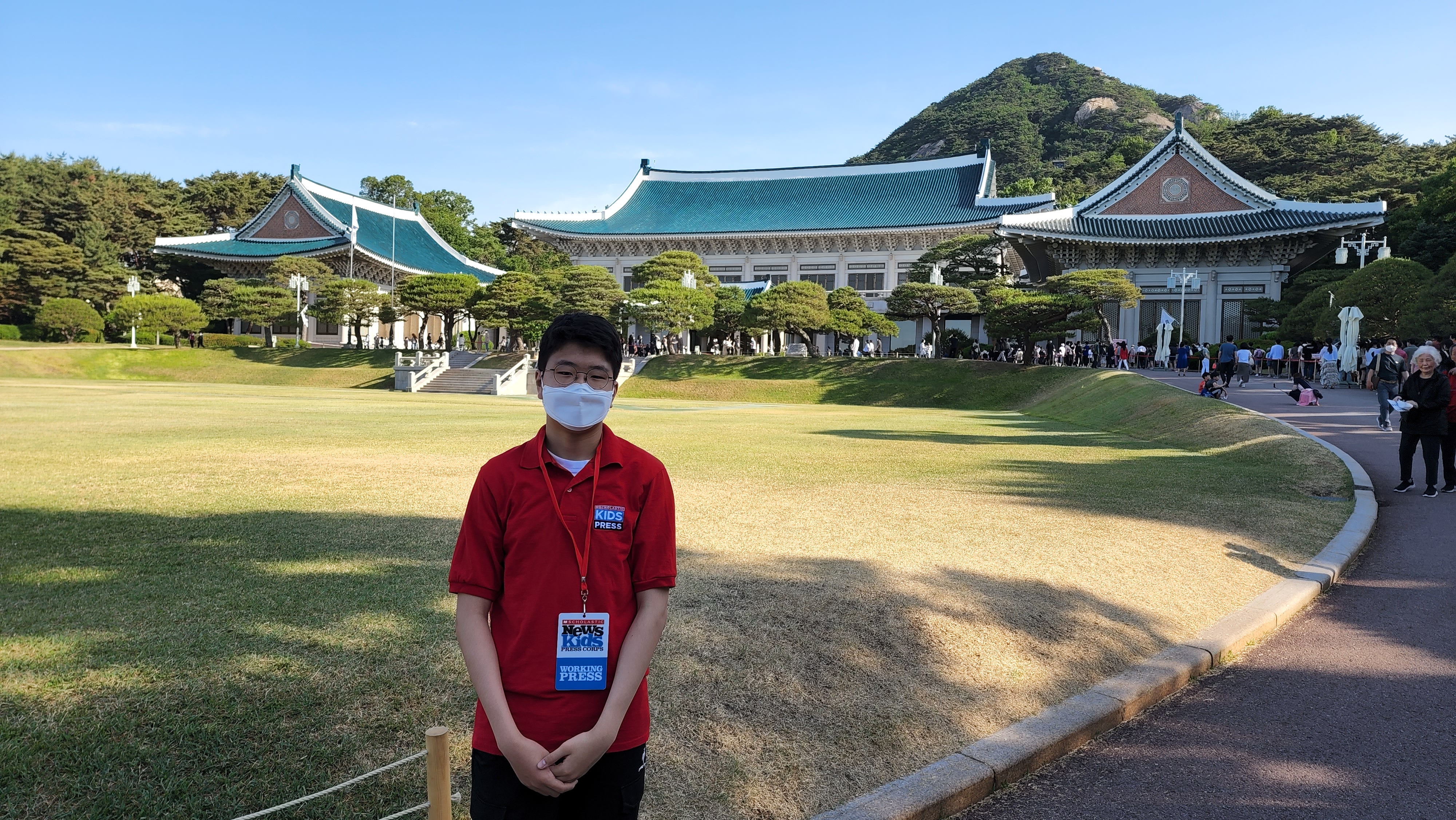 In Korea, the Blue House Era Ends, Kid Reporters' Notebook