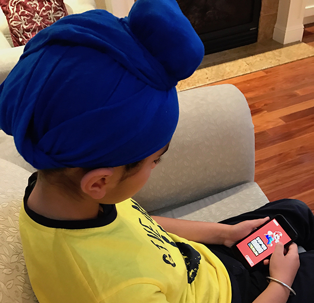 Munveer Singh plays Super Mario Run.