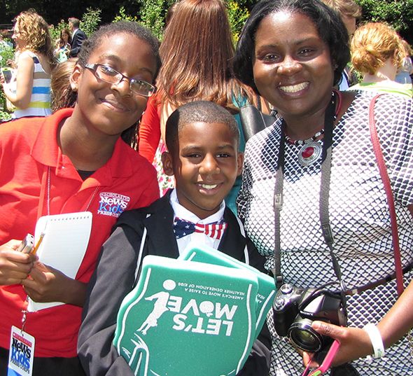 Kid Reporter Abigail Wilson-Kageni with Sam Davis and his mother, Roslyn