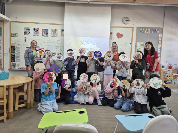 Kid Reporter Josephine Lee with a 2nd Grade Classroom at Chadwick International School Kid Reporter Josephine Lee with a 2nd Grade Classroom at Chadwick International School