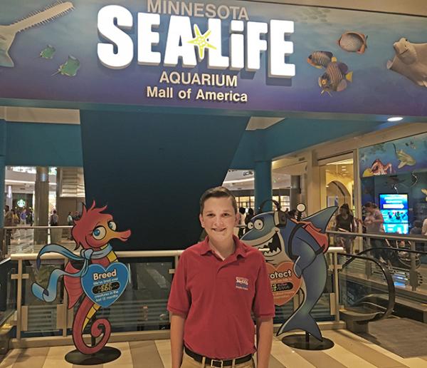 Ryan at Mermaids at Sea Life in Mall of America 