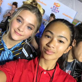 Anais with actress Lizzy Greene of Nicky, Ricky, Dicky & Dawn