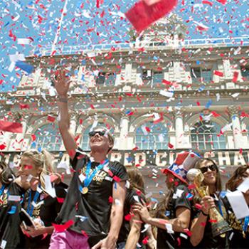 In a flurry of confetti, Abby Wambach (center) and her teammates celebrate the U.S. Women’s World Cup soccer championship at City Hall in New York City. 